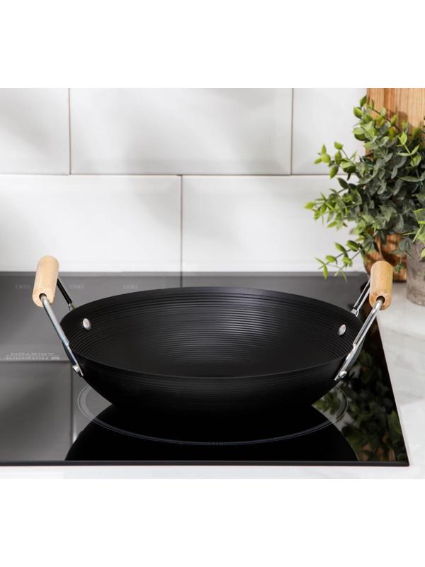 Сковорода-WOK Доляна «Жаклин», d=24,5 см, деревянные ручки, цвет чёрный