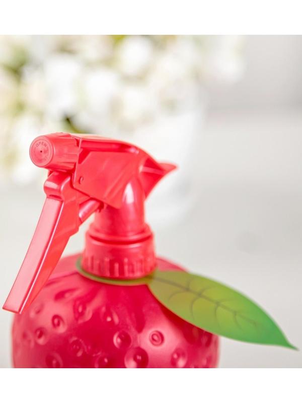 Пульверизатор «Клубничка», 500 мл, цвет красный