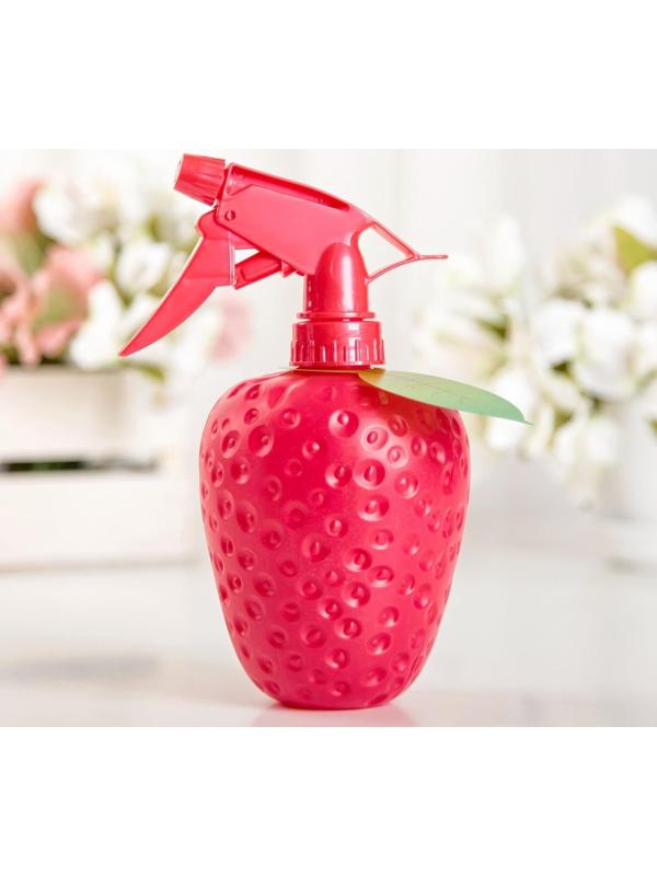 Пульверизатор «Клубничка», 500 мл, цвет красный