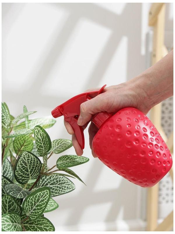 Пульверизатор «Клубничка», 500 мл, цвет красный