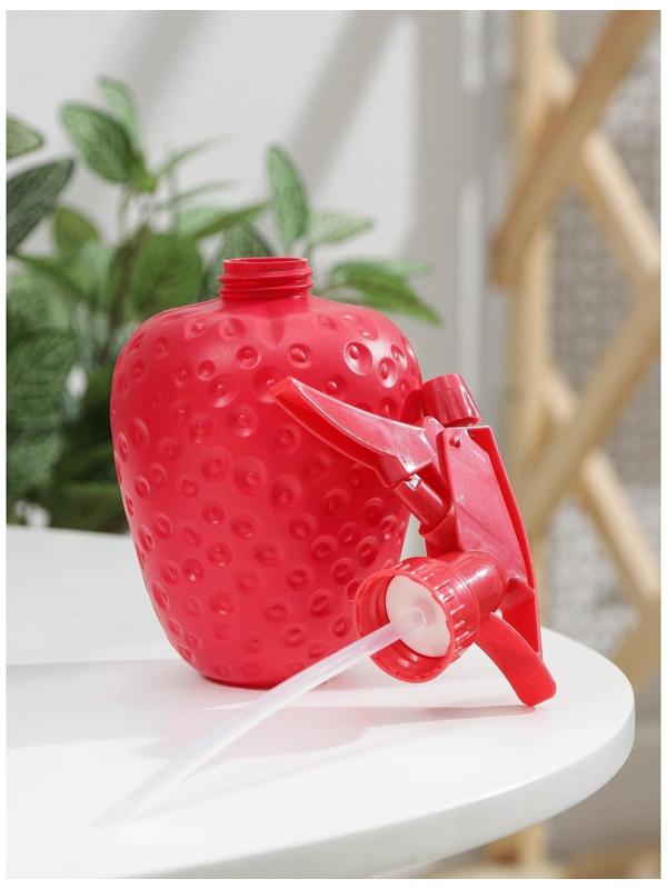 Пульверизатор «Клубничка», 500 мл, цвет красный