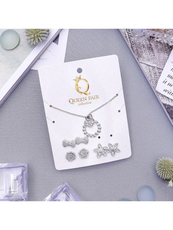 Гарнитур 4 предмета: серьги (3 пары), кулон 