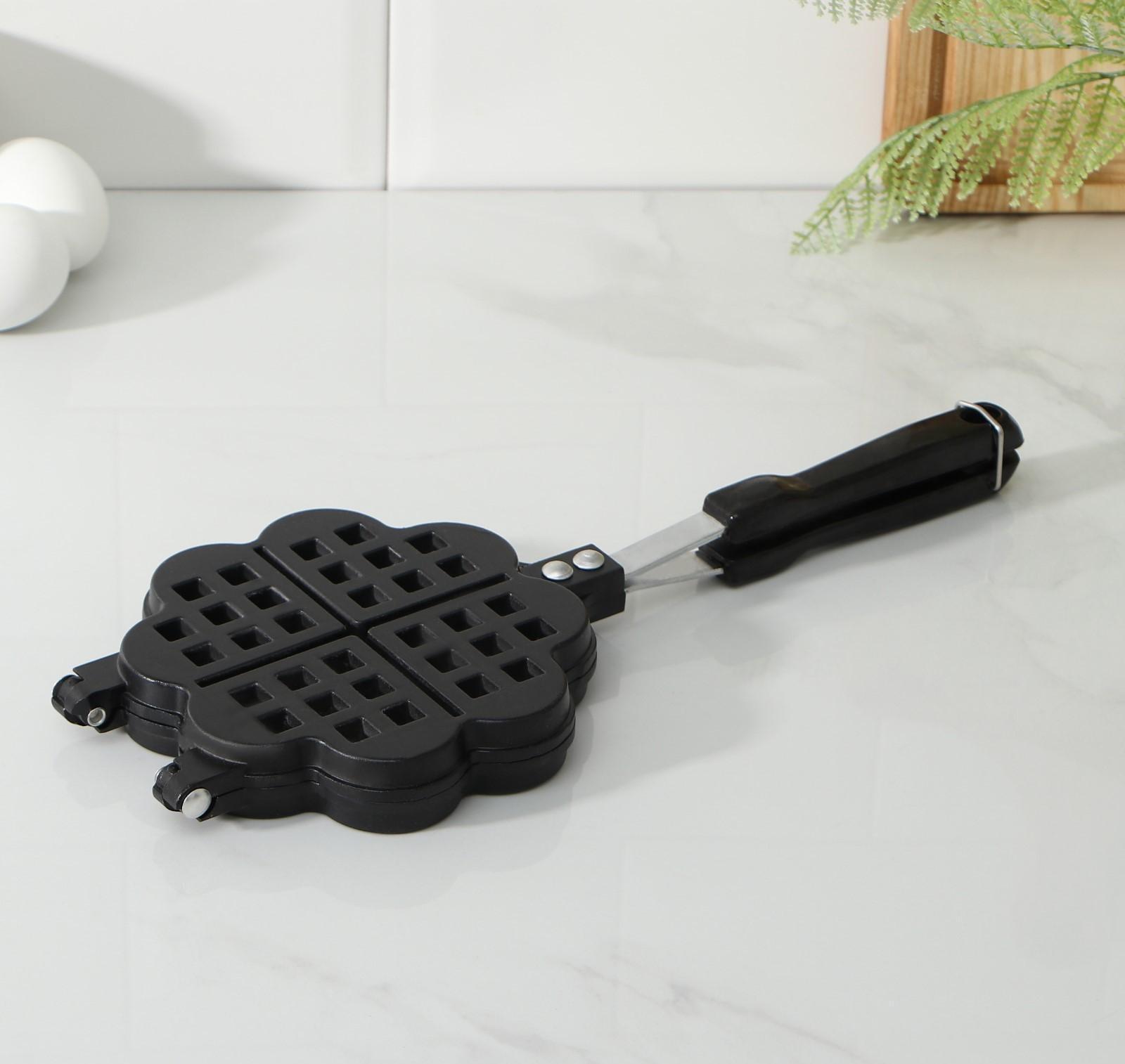 Сковорода двойная Доляна «Венские вафли», d=14 см, пластиковая ручка, цвет чёрный