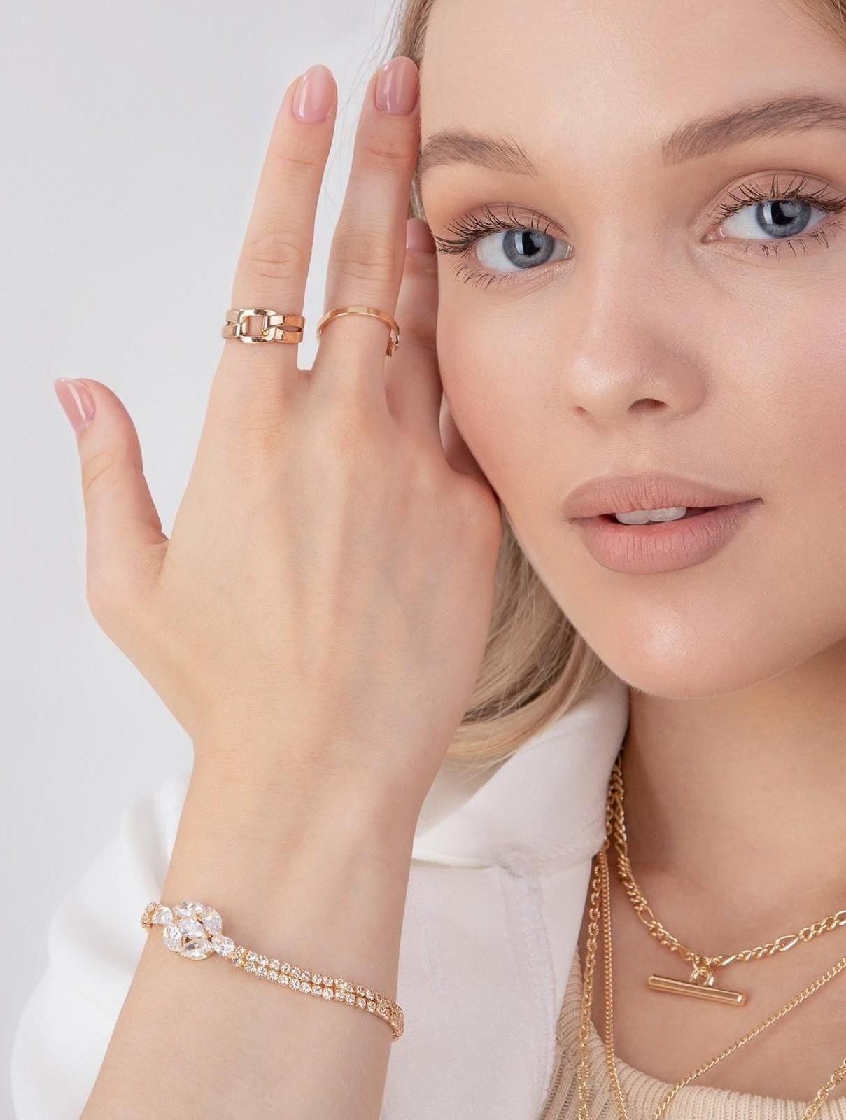 Браслет со стразами: 