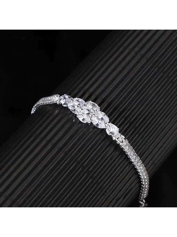 Браслет со стразами: 