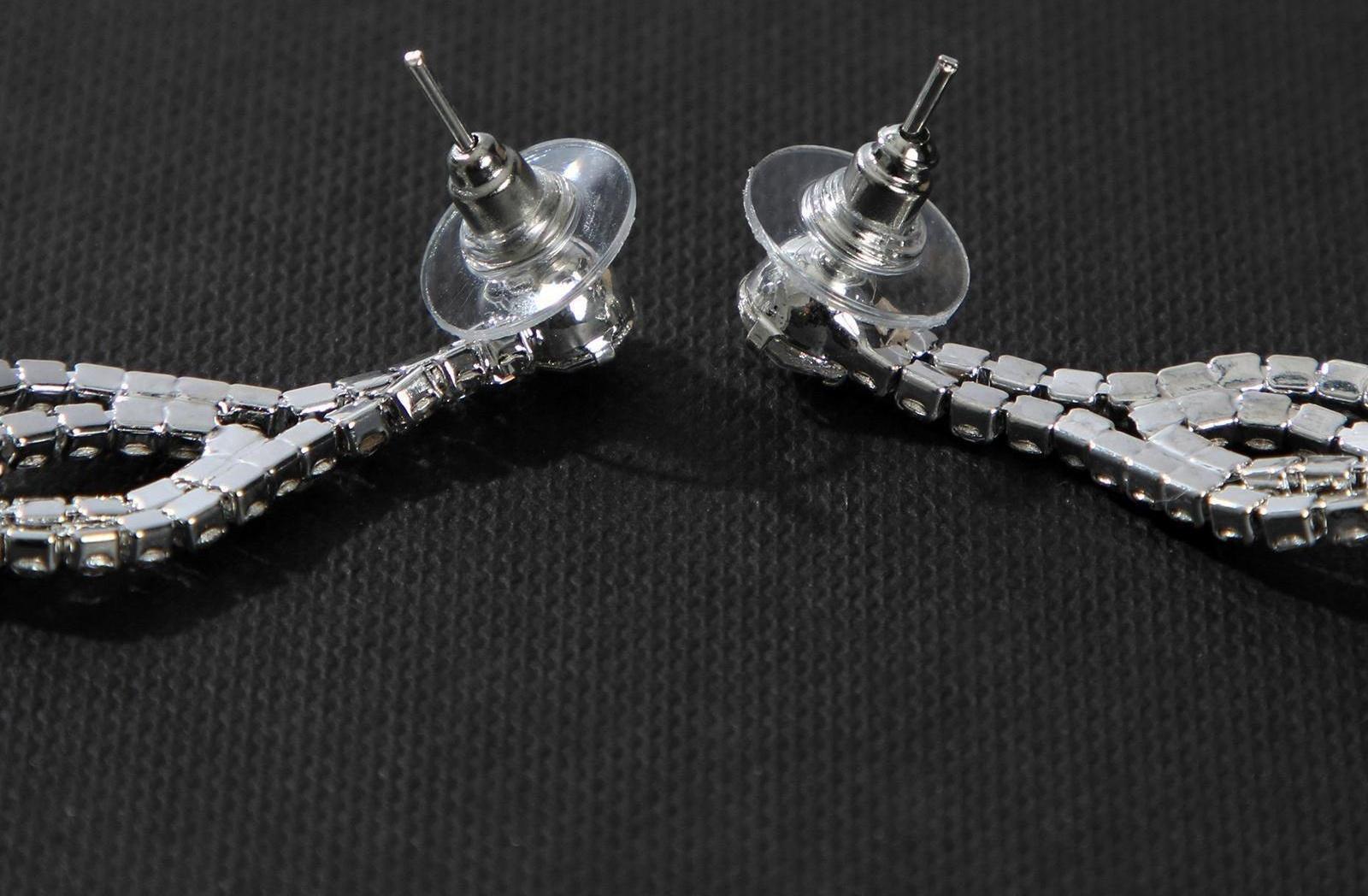 Серьги висячие со стразами 