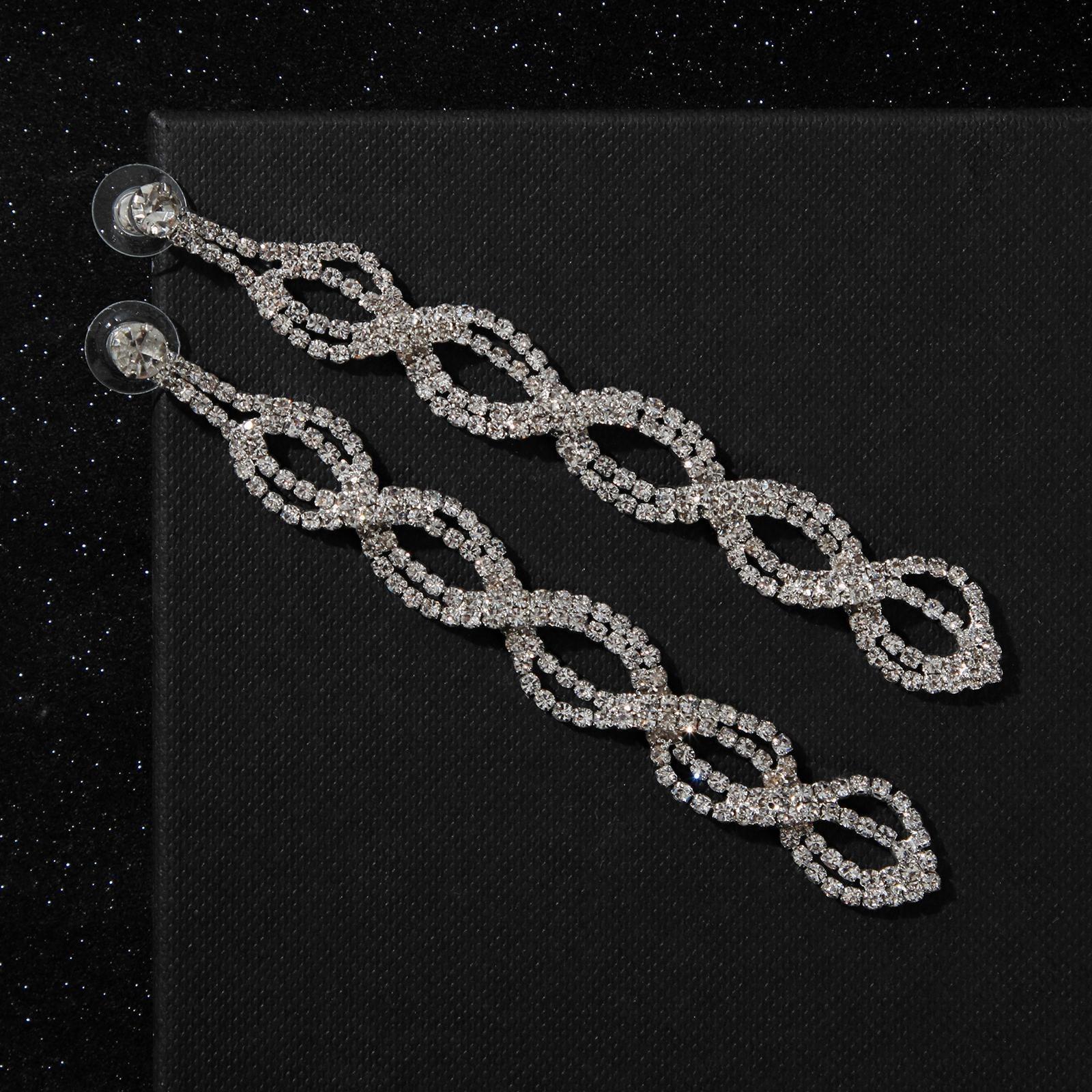 Серьги висячие со стразами 