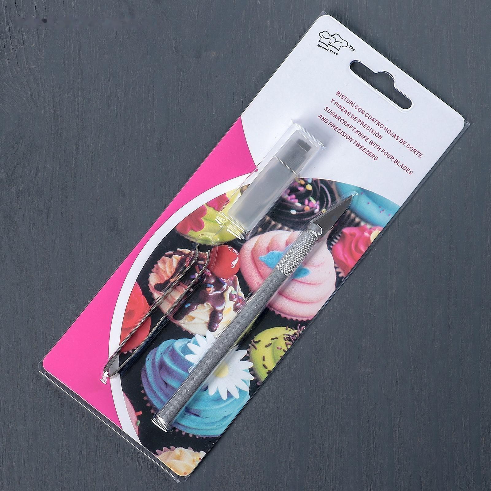 Набор инструментов для украшения кондитерских изделий: держатель, 4 насадки, щипцы