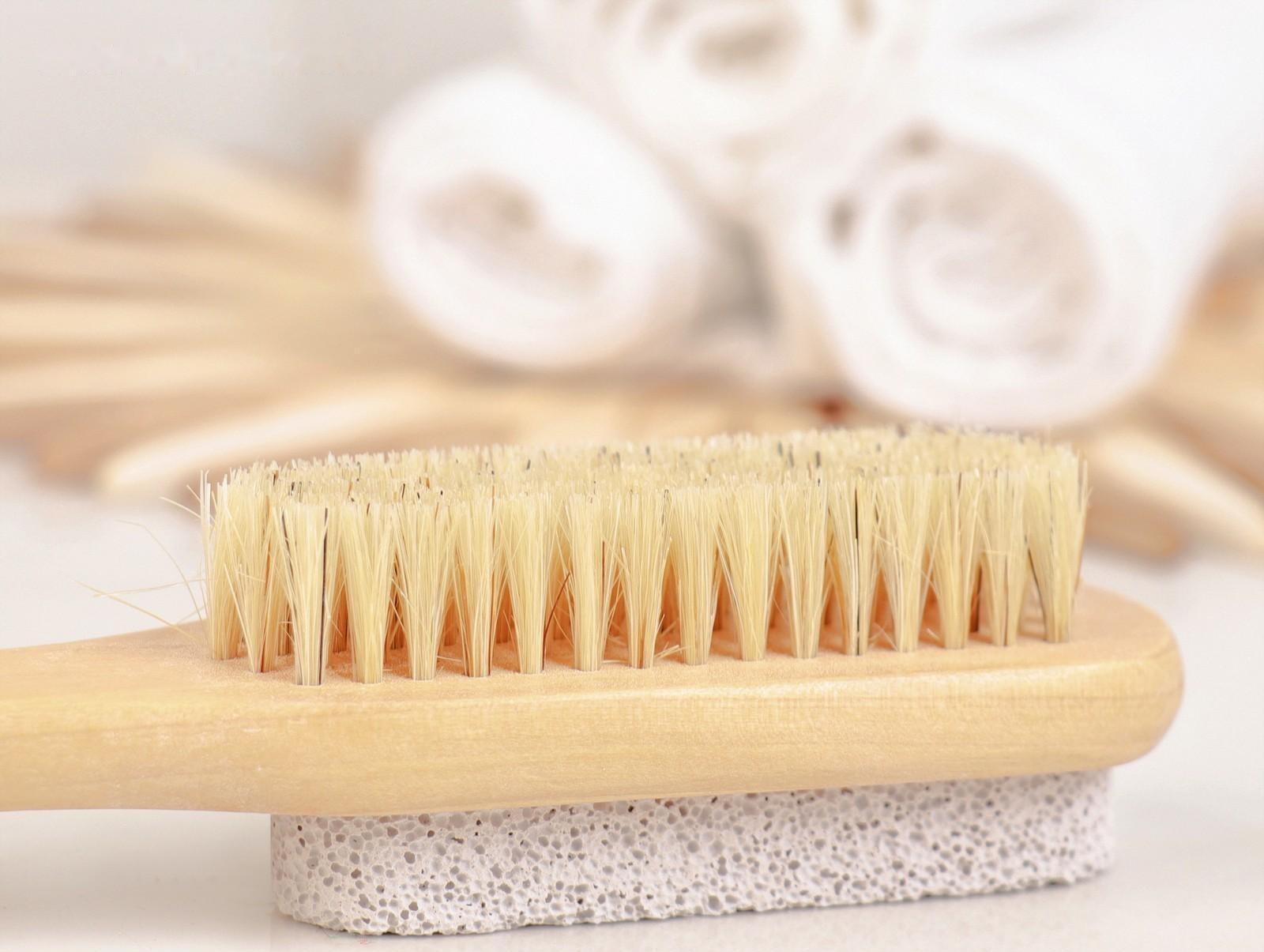 Щётка-пемза для тела с ручкой Доляна, натуральная щетина