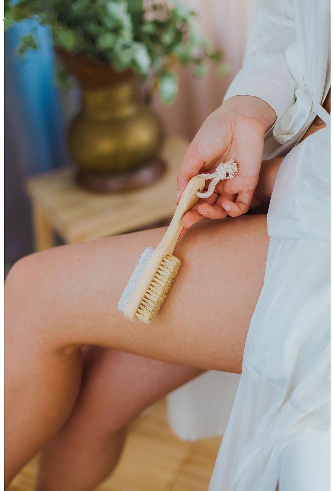 Щётка-пемза для тела с ручкой Доляна, натуральная щетина