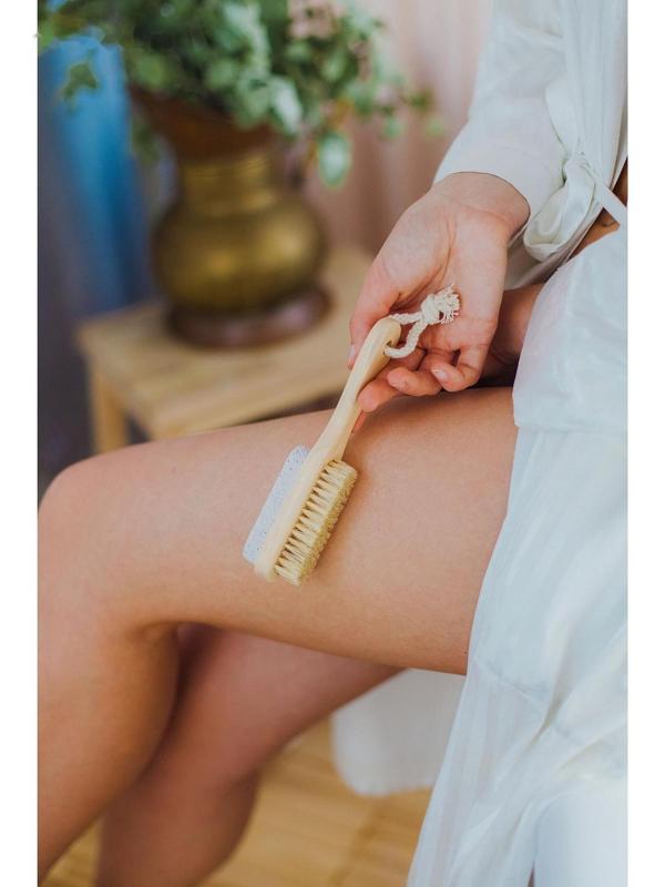 Щётка-пемза для тела с ручкой Доляна, натуральная щетина