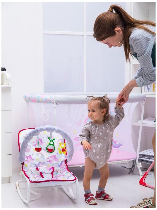 Шезлонг-качалка для новорождённых «Цветы», игровая дуга, съёмные игрушки МИКС