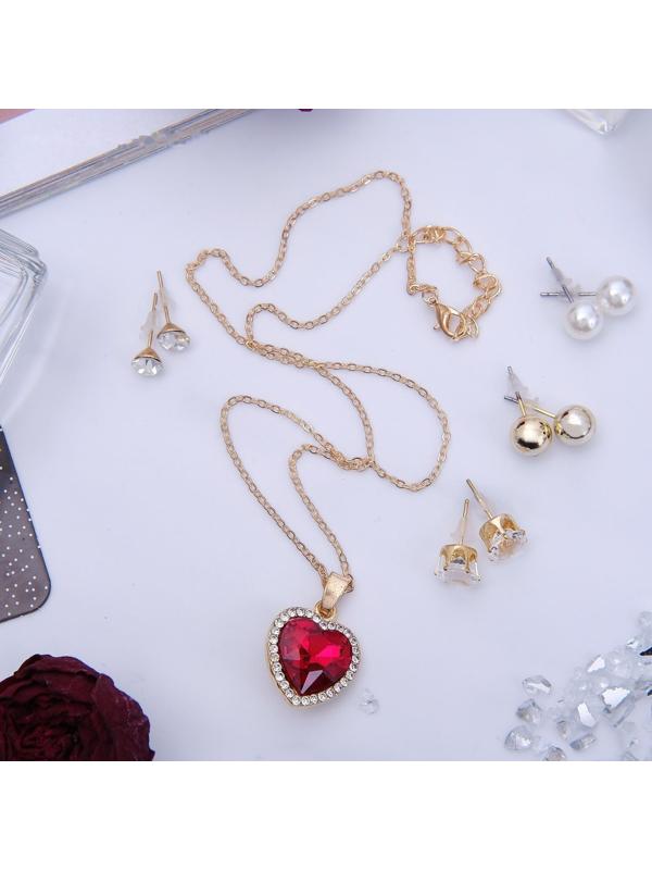 Гарнитур 5 предметов: 4 пары пуссет, кулон 