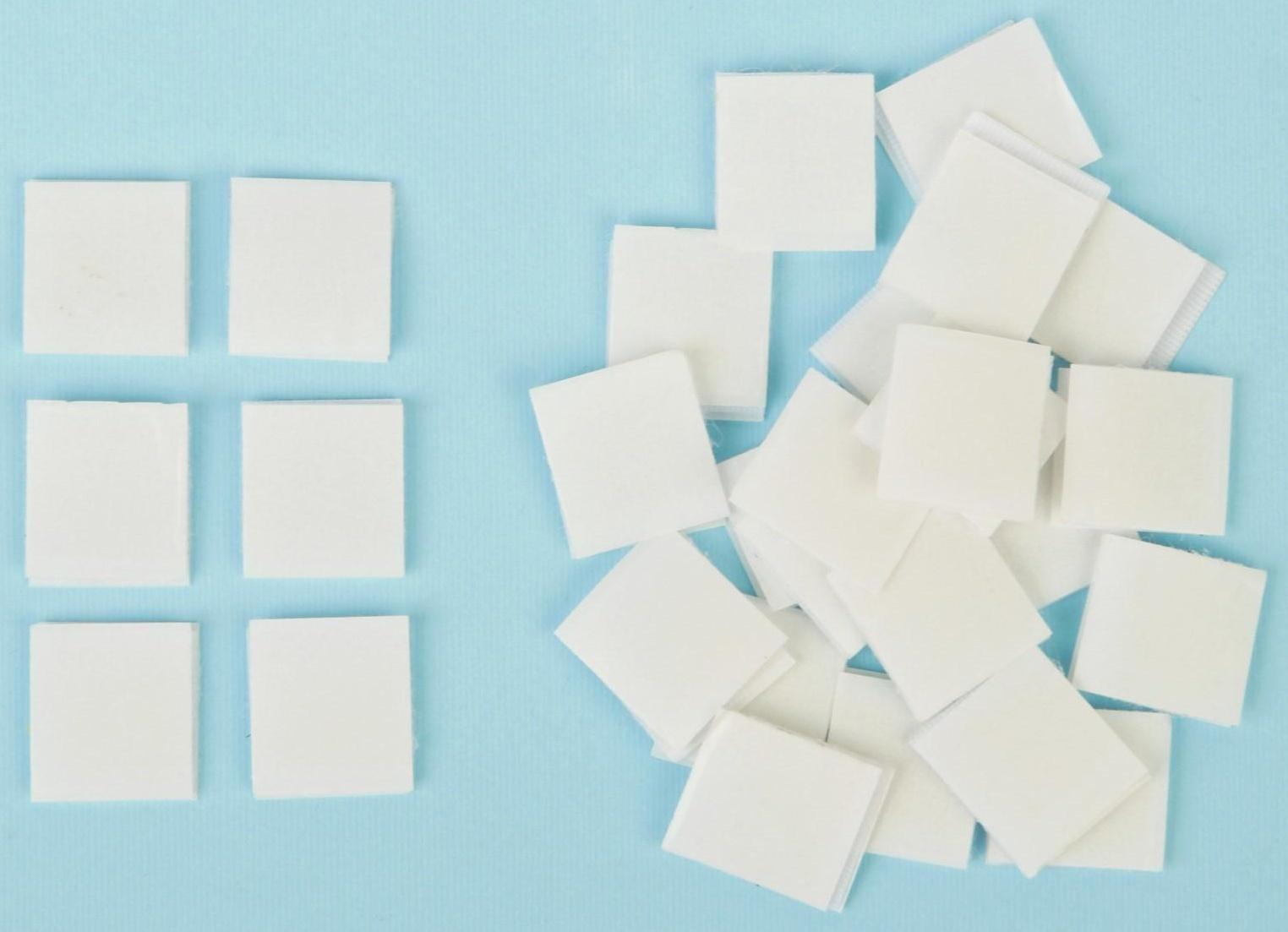 Липучка на клеевой основе «Квадрат», набор 30 шт., размер 1 шт: 2 × 2 см