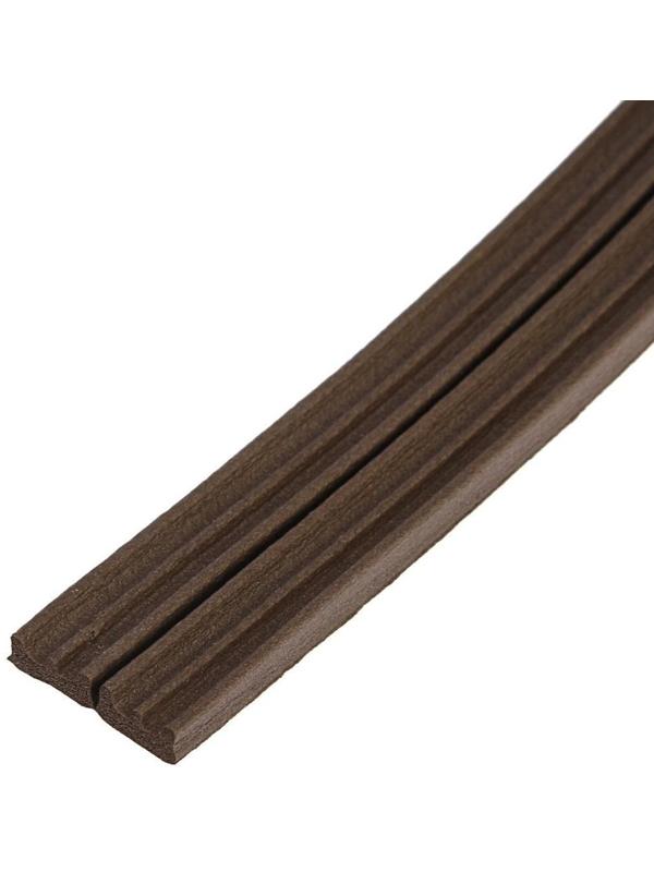 Уплотнитель резиновый ТУНДРА, профиль Е, размер 4х9 мм, коричневый, в упаковке 10 м