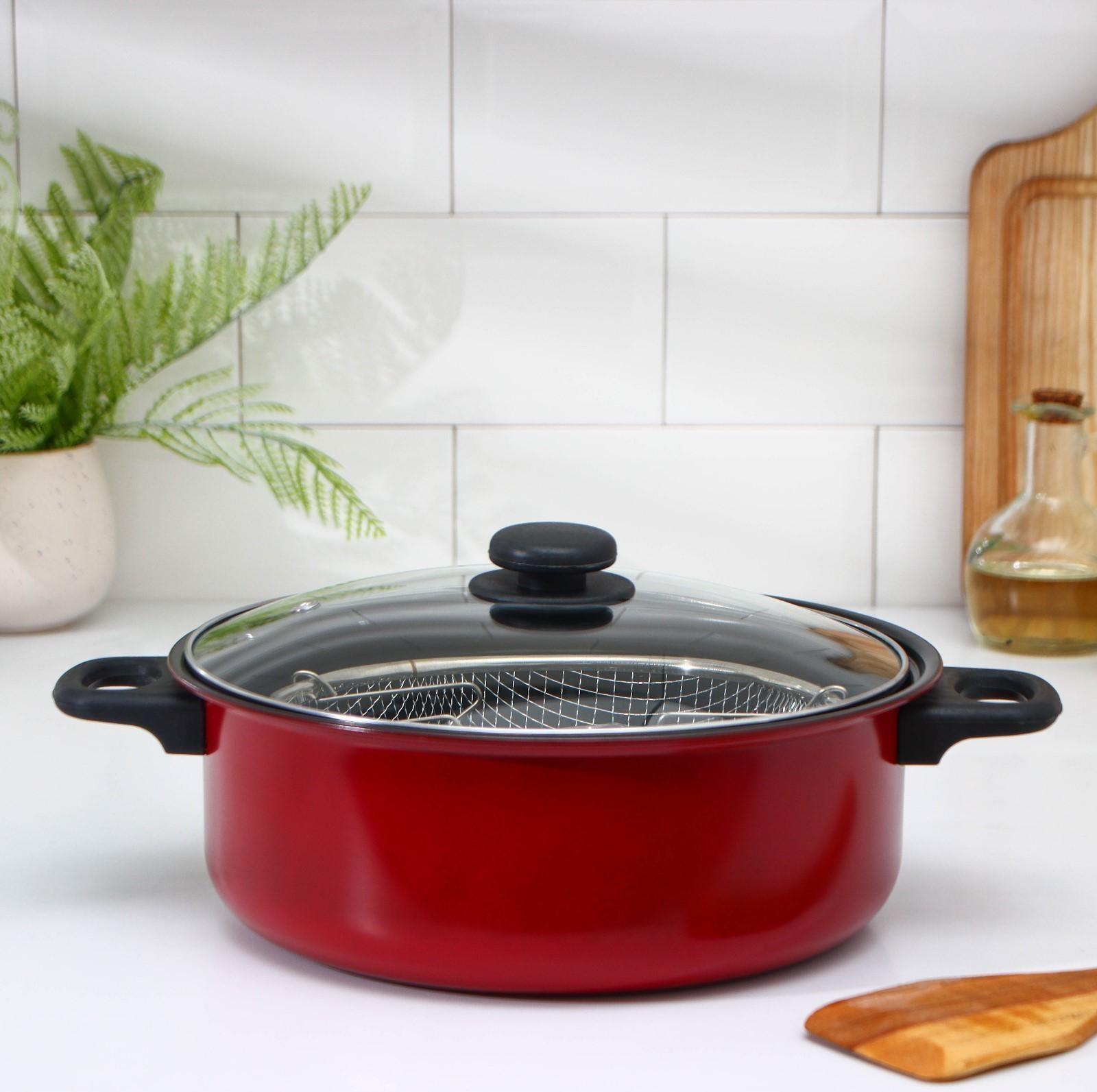 Кастрюля «Ренард», 4 л, стеклянная крышка, сетка фри 26×9 см, антипригарное покрытие, цвет красный