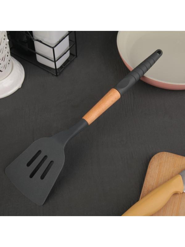 Лопатка с прорезями Доляна «Брауни», 32 см, цвет МИКС