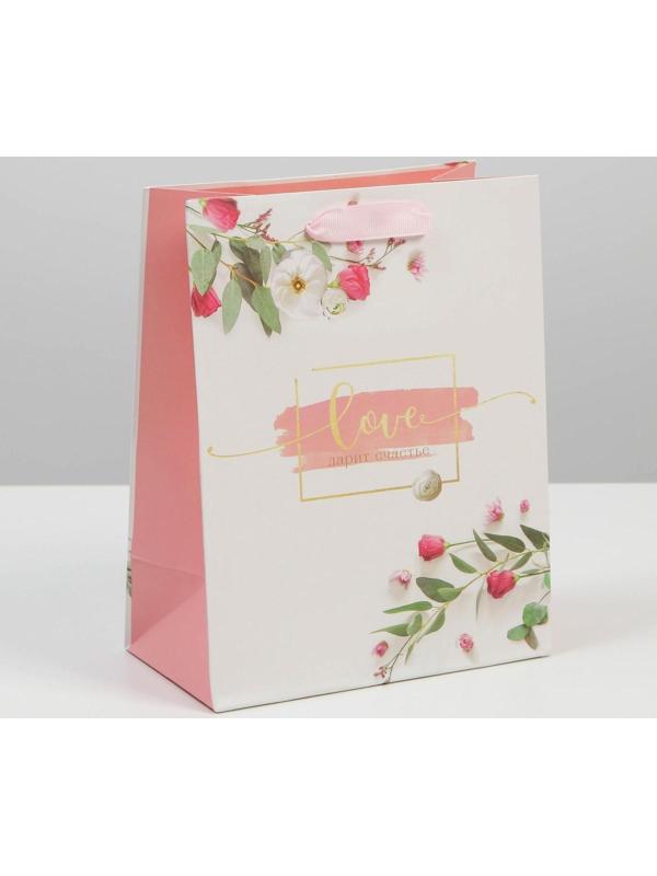 Пакет ламинированный горизонтальный «Любовь дарит счастье», MS 23 × 18 × 8 см
