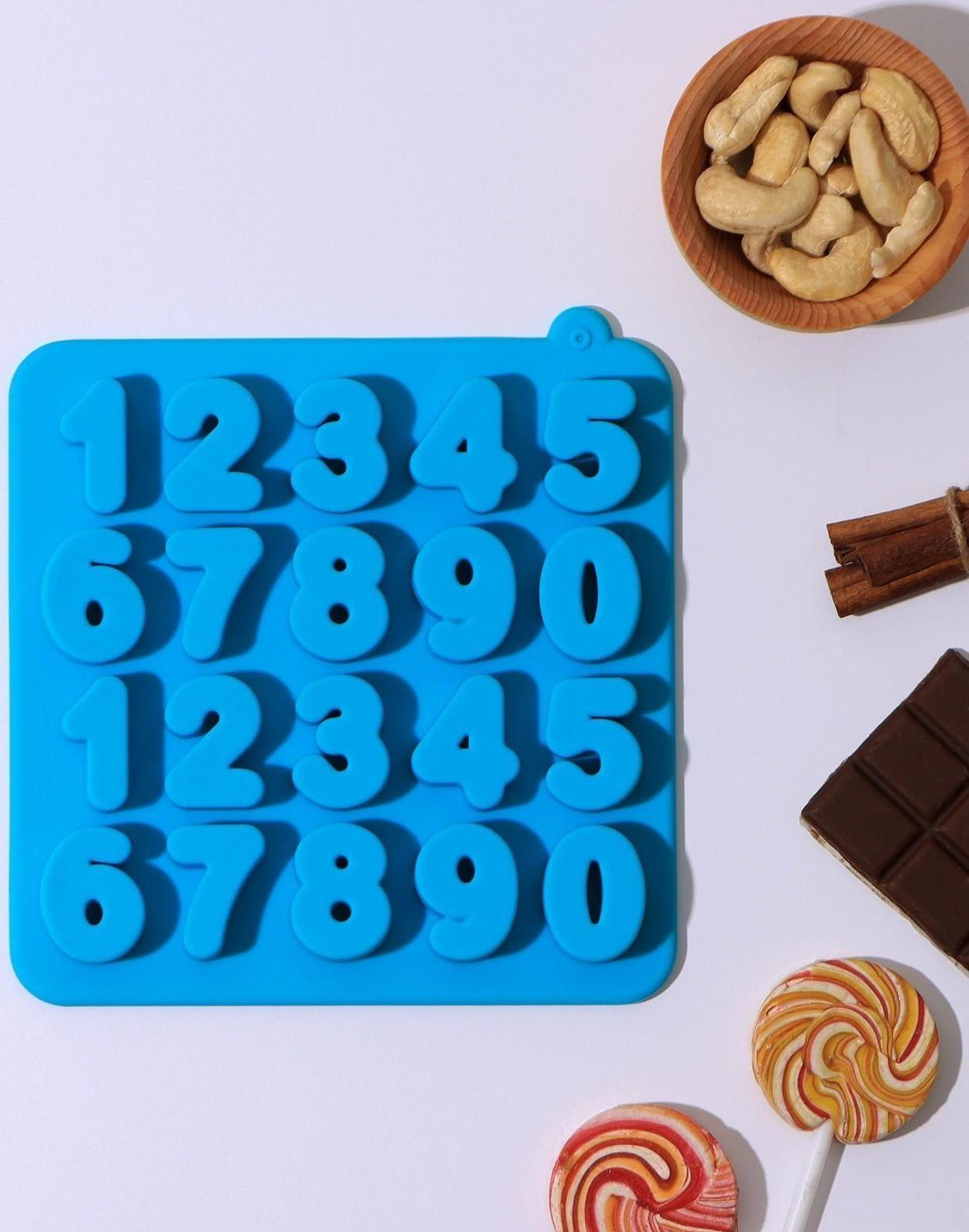 Форма для льда и кондитерских украшений Доляна «Цифры», 16×16×2 см, силикон, 20 ячеек, цвет МИКС