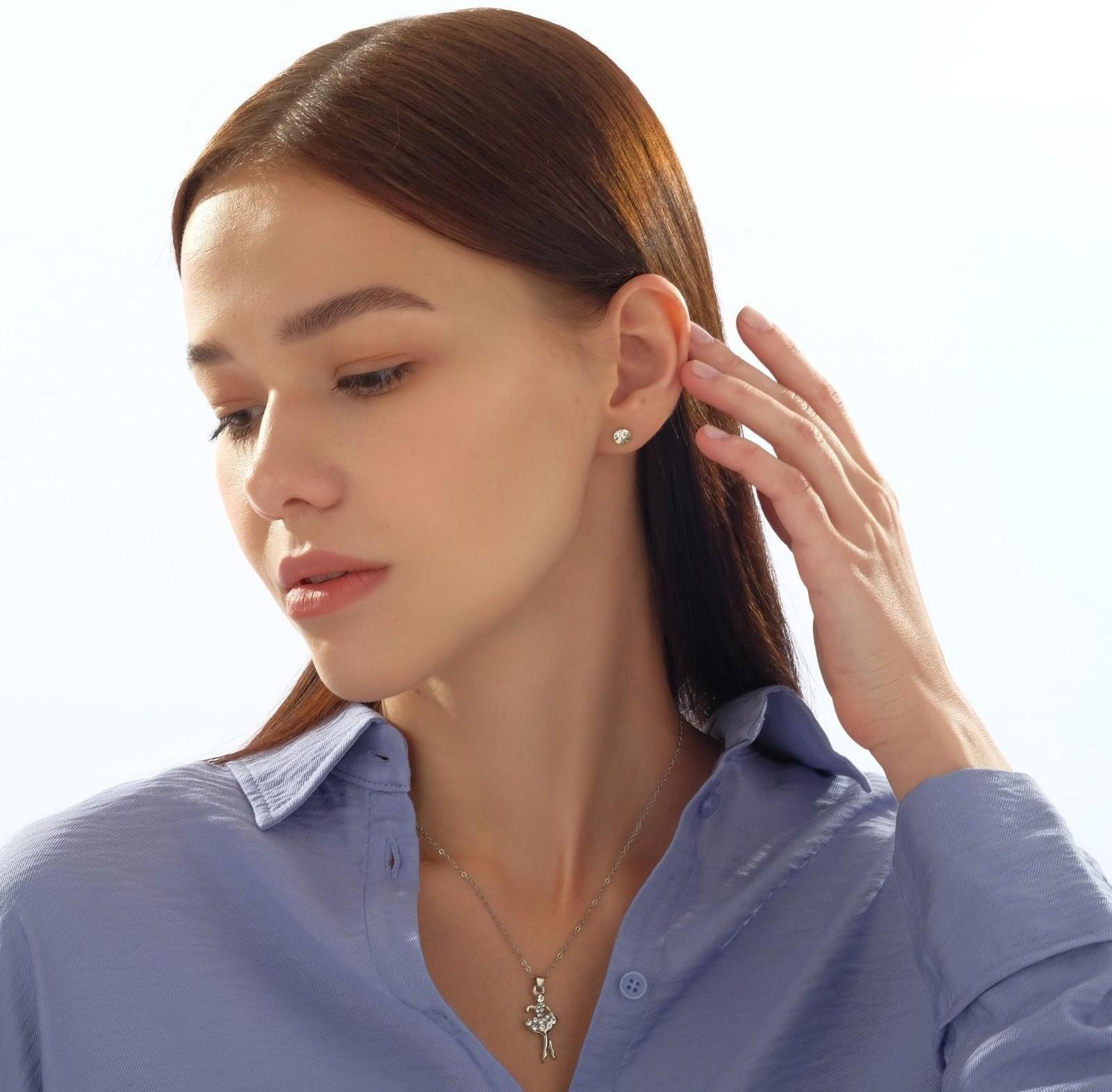 Гарнитур 5 предметов: 4 пары пуссет, кулон 