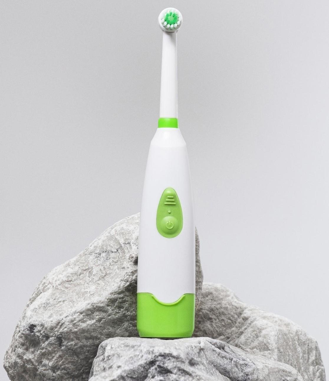 Электрическая зубная щётка Luazon LP-001, 3 насадки, от 2xАА (не в комплекте), МИКС