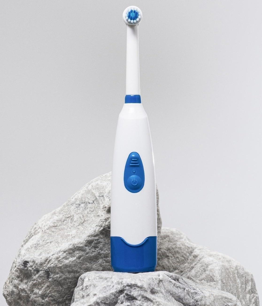 Электрическая зубная щётка Luazon LP-001, 3 насадки, от 2xАА (не в комплекте), МИКС