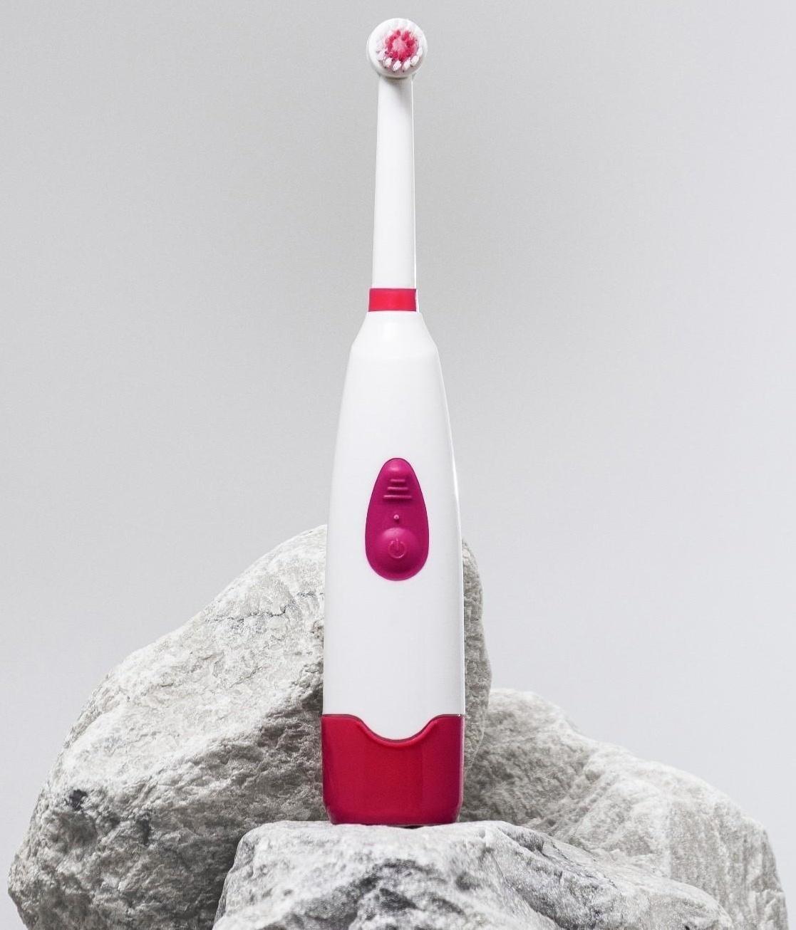 Электрическая зубная щётка Luazon LP-001, 3 насадки, от 2xАА (не в комплекте), МИКС