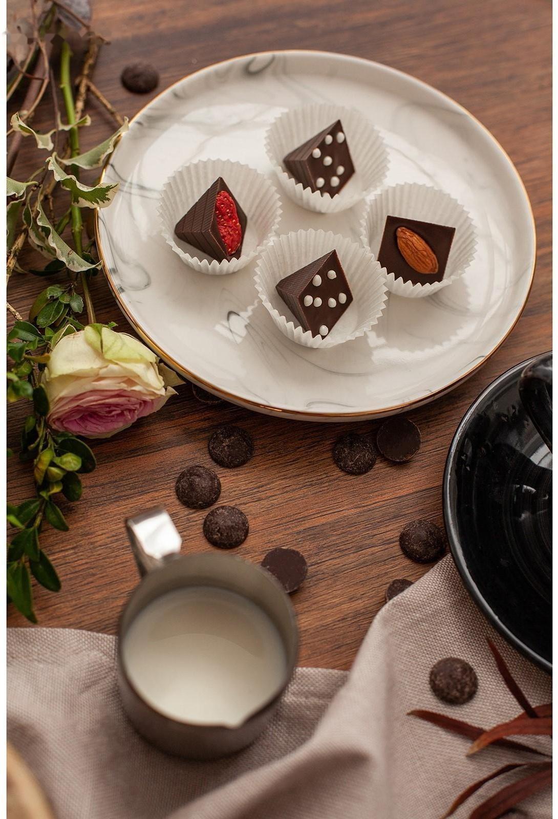 Форма для шоколада и конфет «Пирамида», 21 ячейка