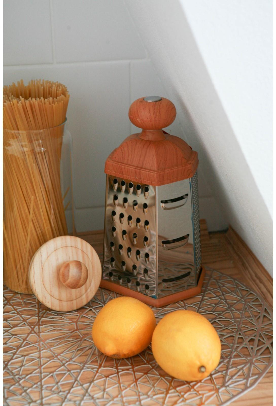 Тёрка шестигранная Доляна «Деревенька», 12×10×23 см, цвет коричневый