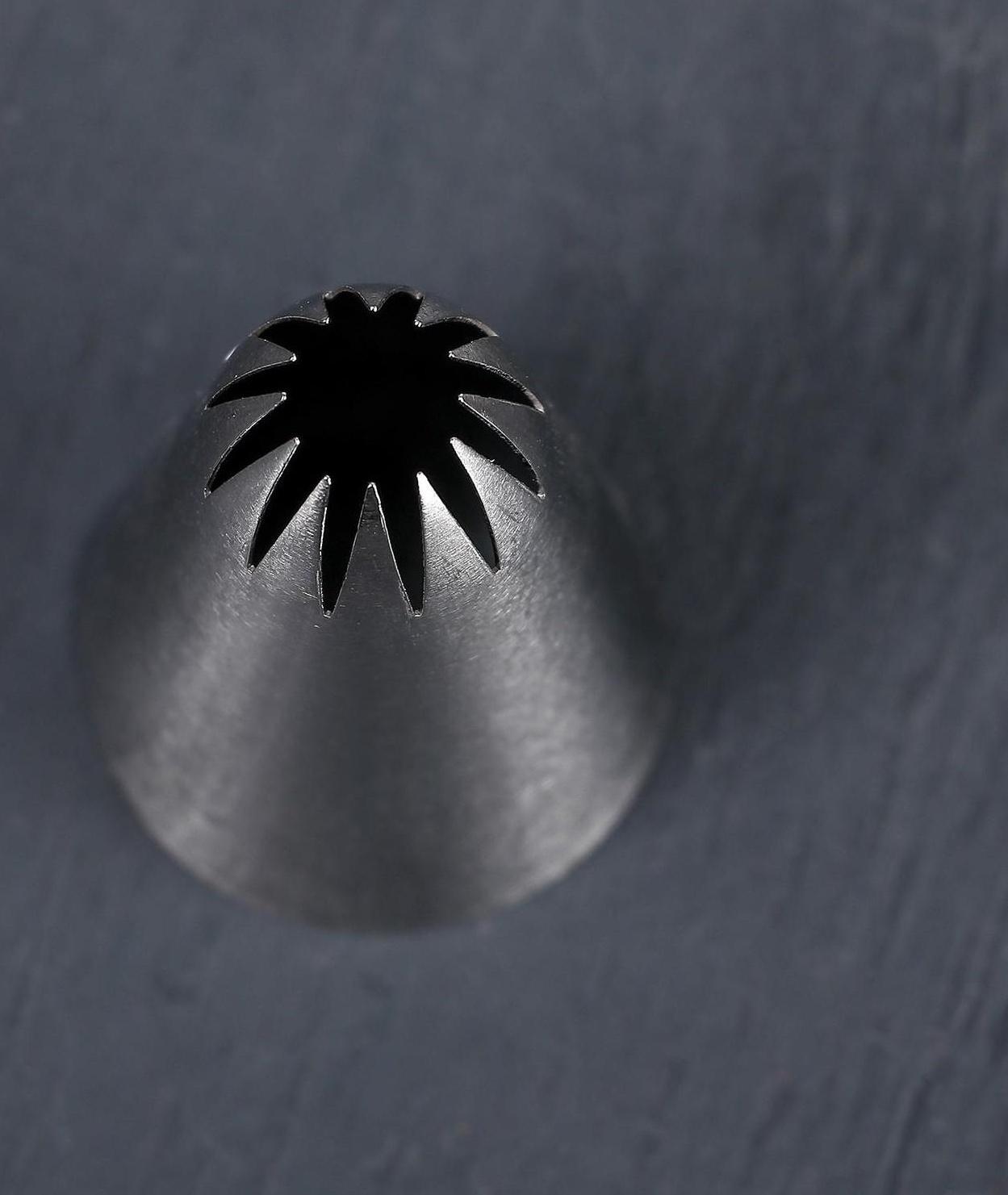 Насадка кондитерская «Закрытая звезда», d=3 см, выход 1 см, нержавеющая сталь