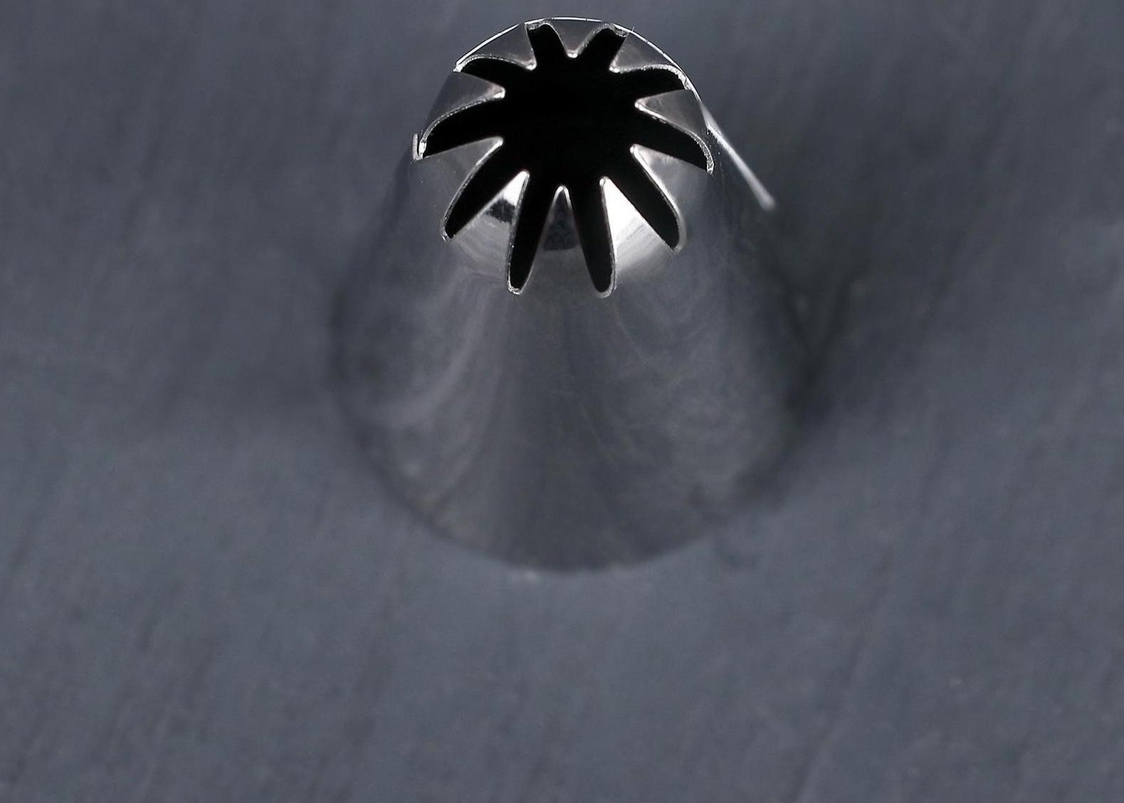 Насадка кондитерская «Закрытая звезда», d=2,8 см, выход 0,6 см, нержавеющая сталь