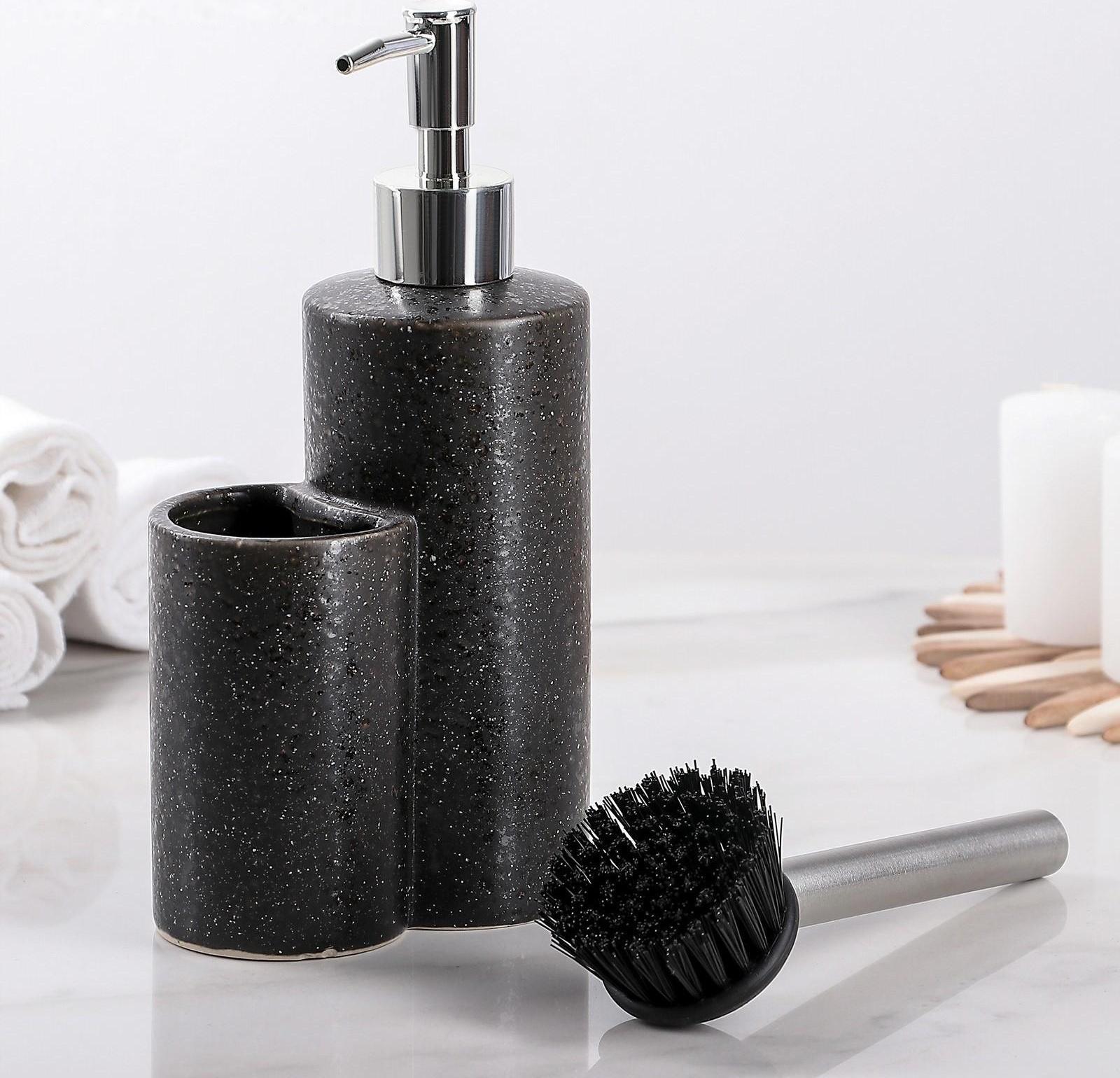 Дозатор для моющего средства с щёткой «Минимал», цвет чёрный
