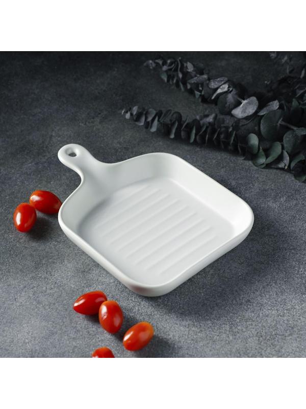 Блюдо из жаропрочной керамики для подачи Доляна «Сковорода-гриль», 23×16×3 см, цвет белый