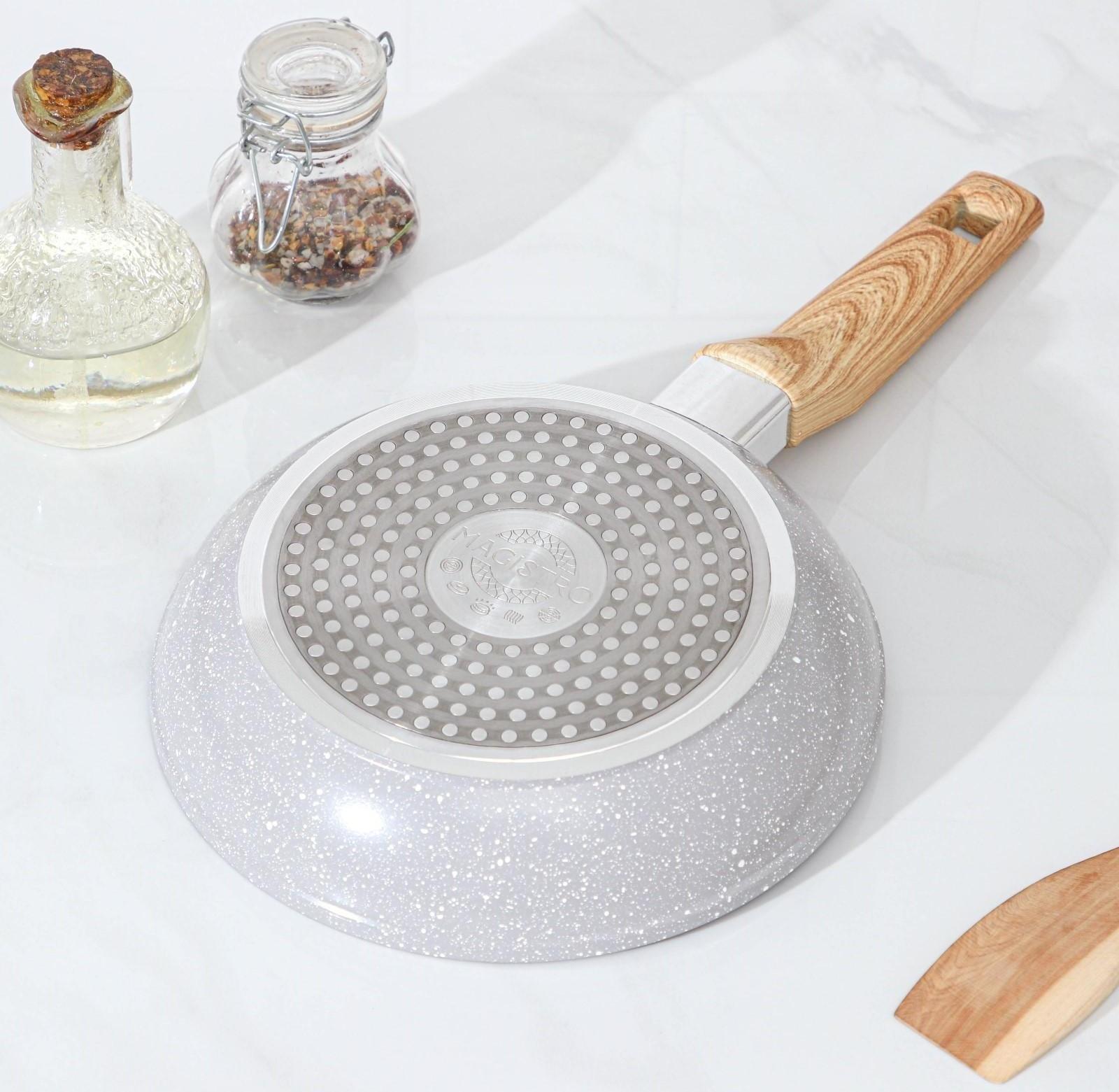 Сковорода кованая Magistro Natural, d=20 см, ручка soft-touch, антипригарное покрытие, индукция, цвет серый