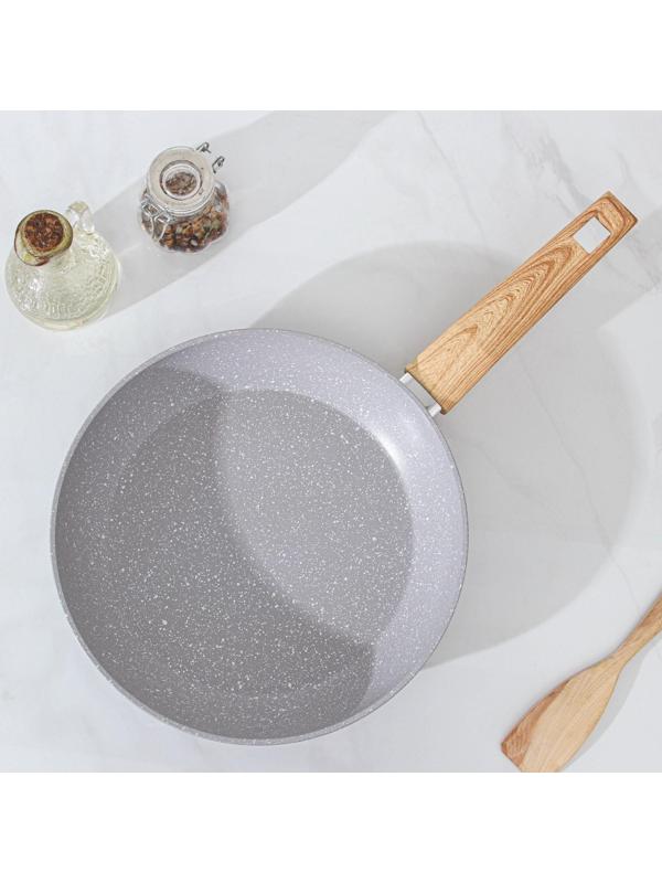 Сковорода кованая Magistro Natural, d=26 см, ручка soft-touch, антипригарное покрытие, индукция, цвет серый