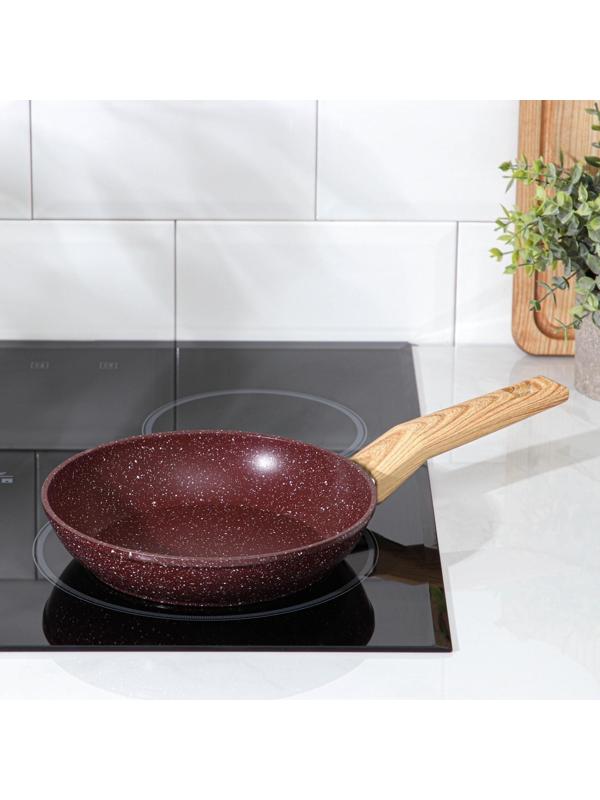 Сковорода кованая Magistro Natural. Brown, d=20 см, ручка soft-touch, антипригарное покрытие, индукция, цвет коричневый