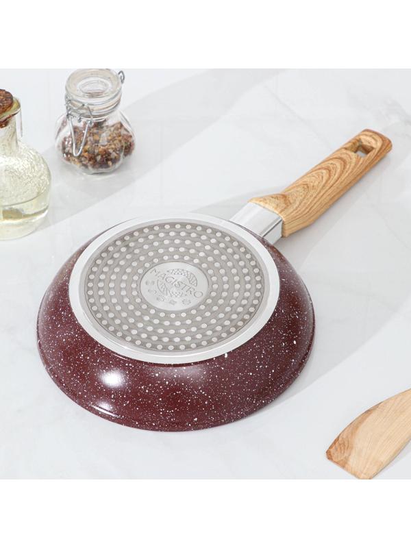 Сковорода кованая Magistro Natural. Brown, d=20 см, ручка soft-touch, антипригарное покрытие, индукция, цвет коричневый