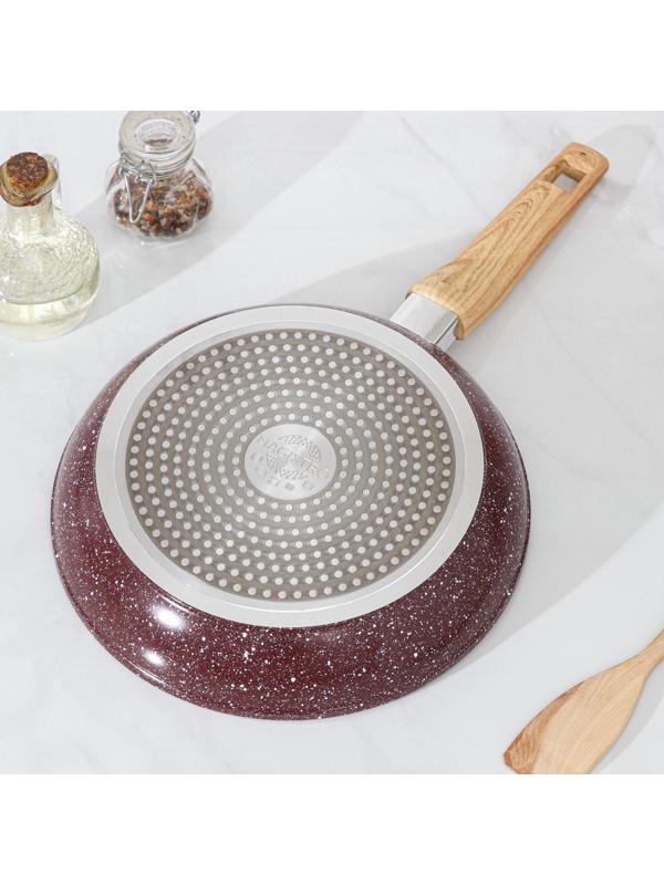 Сковорода кованая Magistro Natural. Brown, d=26 см, ручка soft-touch, антипригарное покрытие, индукция, цвет коричневый