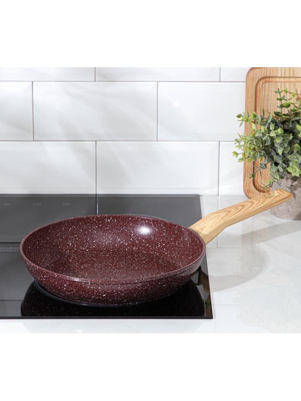 Сковорода кованая Magistro Natural. Brown, d=26 см, ручка soft-touch, антипригарное покрытие, индукция, цвет коричневый