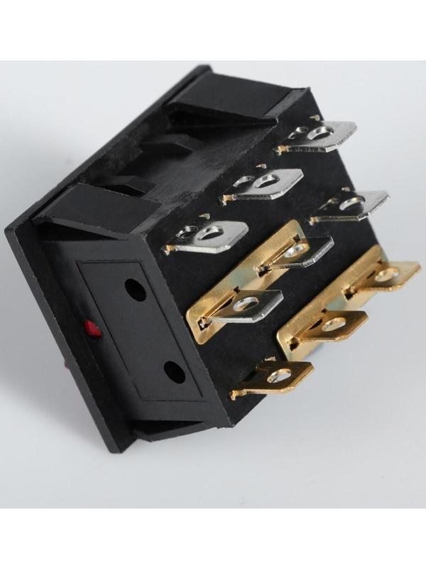 Выключатель трехклавишный с подсветкой, красный