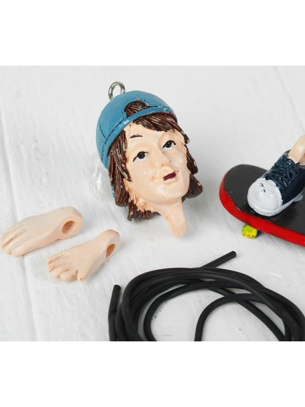 Набор для создания брелока «Мальчик на скейте»