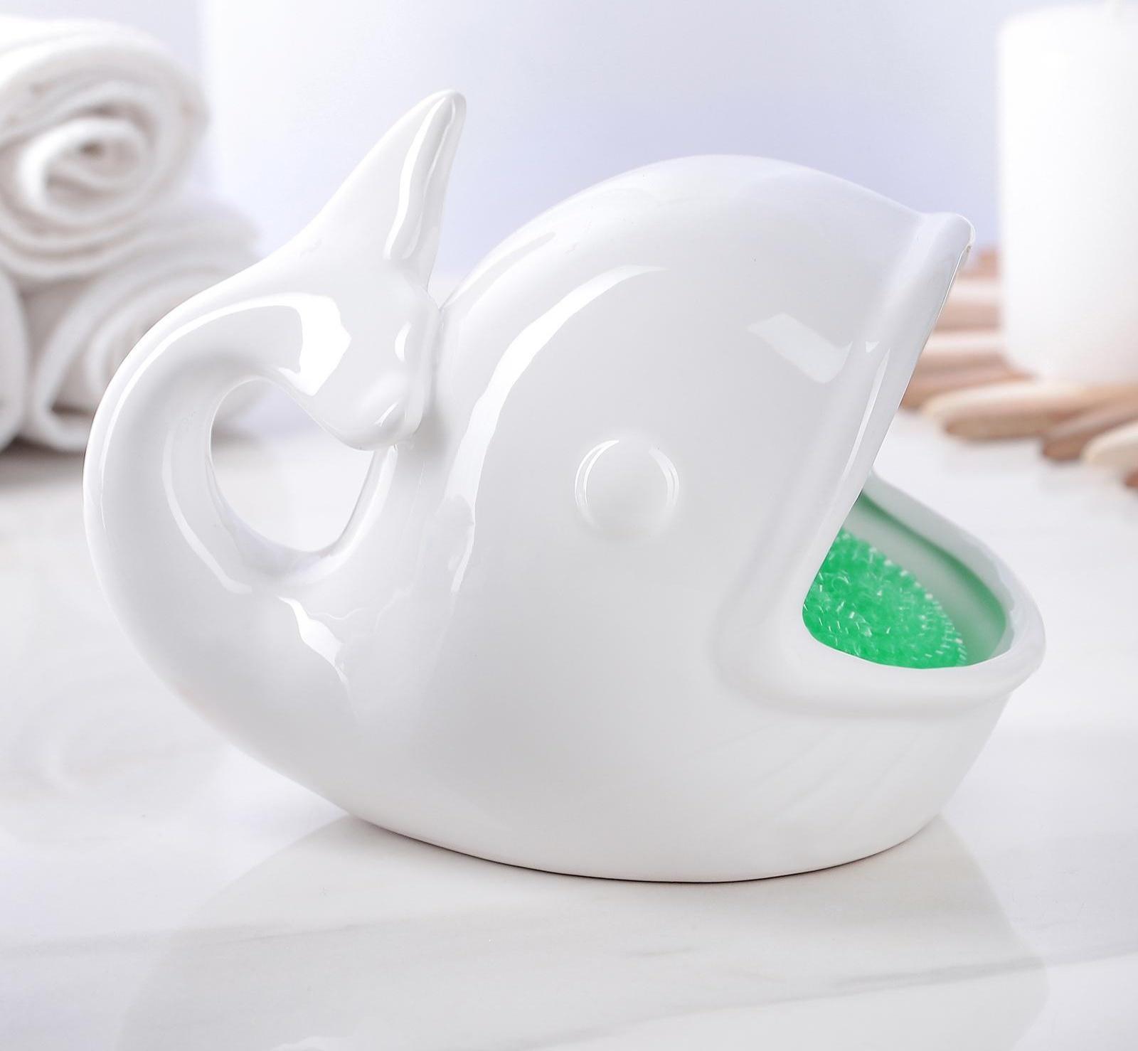 Подставка для губки «Кит», цвет белый