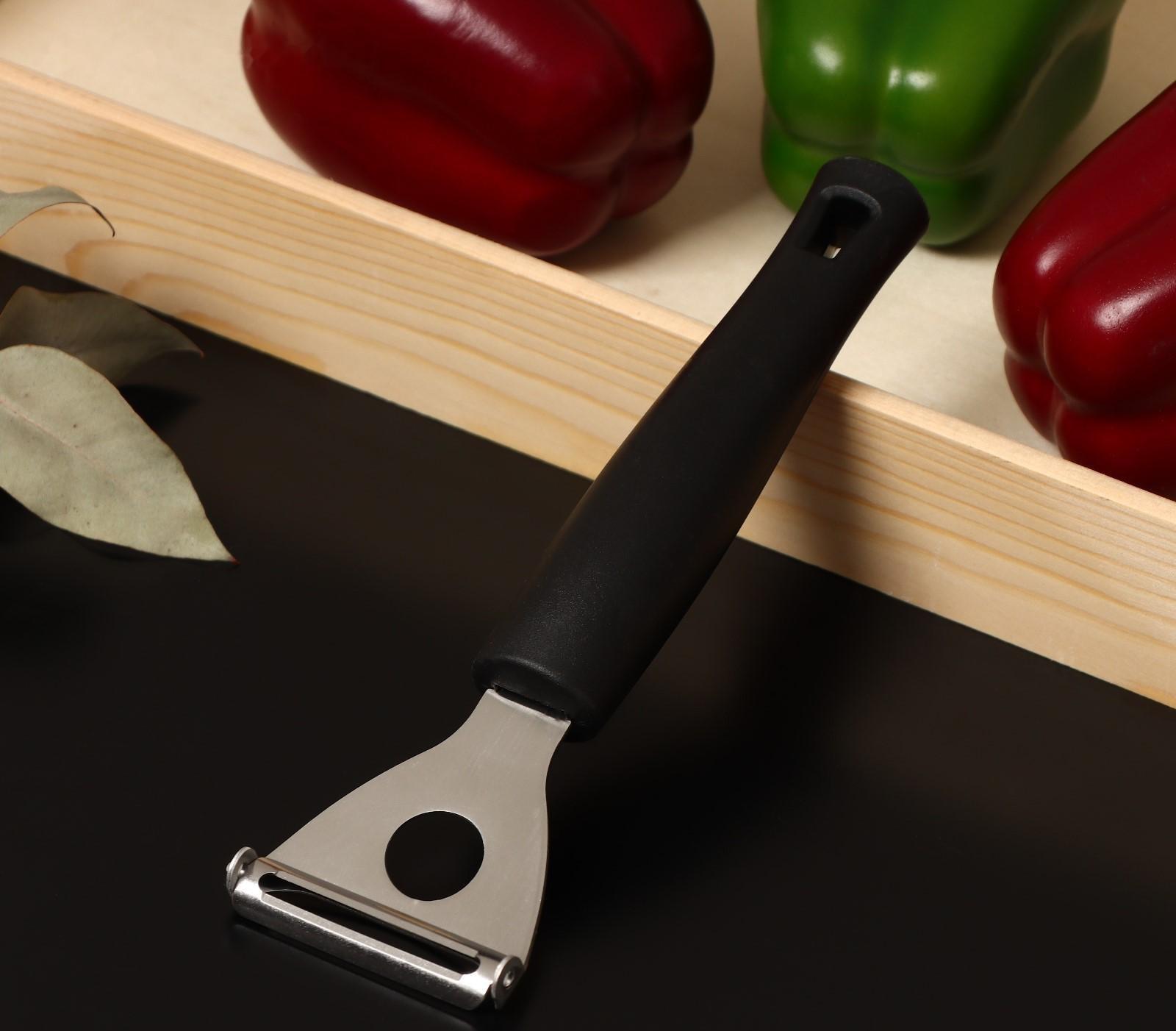 Овощечистка горизонтальная Доляна «Чили», 18,5 см, цвет чёрный