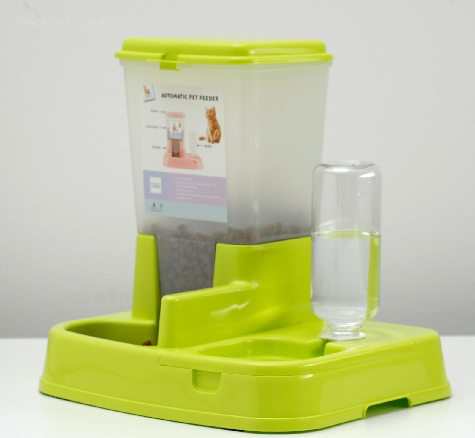 Комплекс: контейнер для корма (1,5 кг), съемная миска и поилка, зеленый