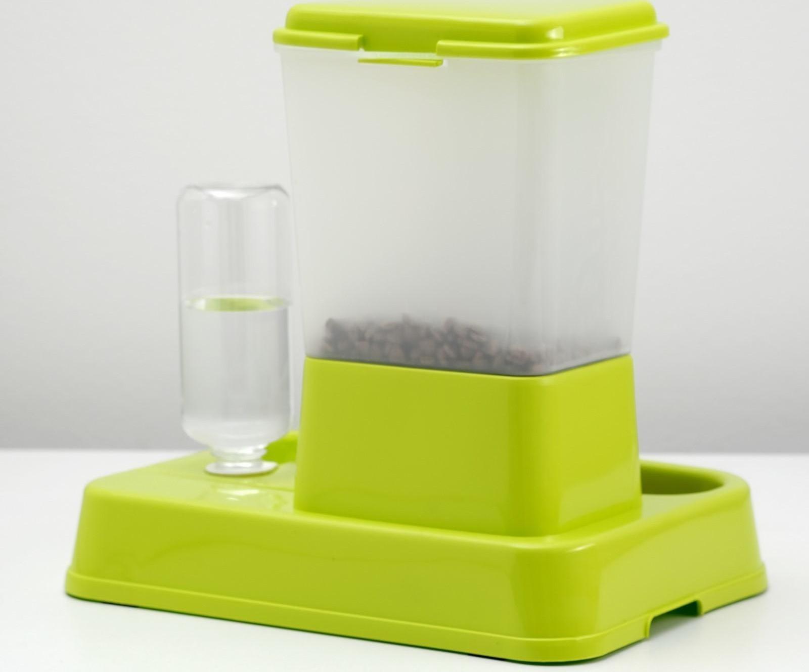 Комплекс: контейнер для корма (1,5 кг), съемная миска и поилка, зеленый