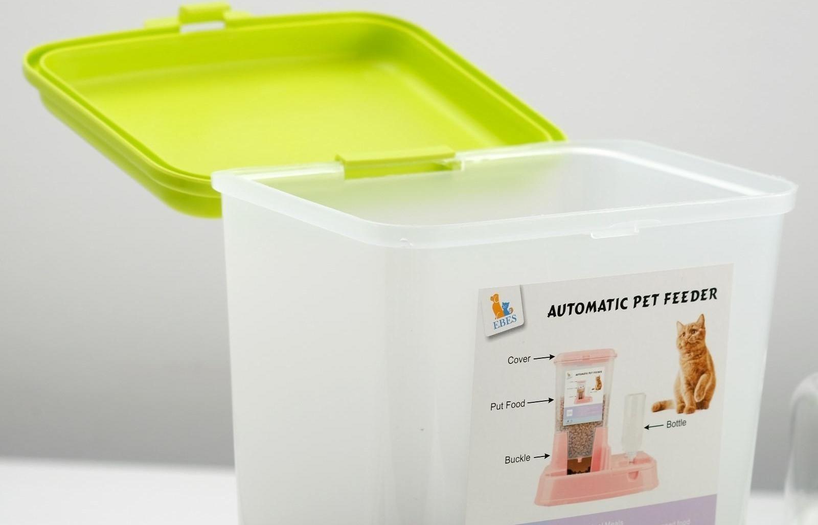 Комплекс: контейнер для корма (1,5 кг), съемная миска и поилка, зеленый