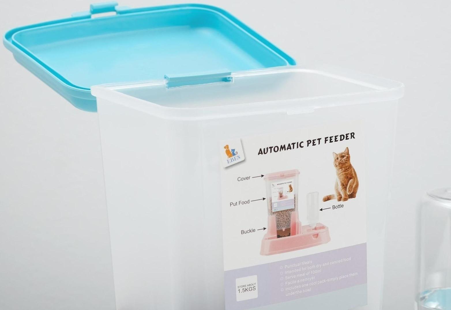 Комплекс: контейнер для корма (1,5 кг), съемная миска и поилка, голубой