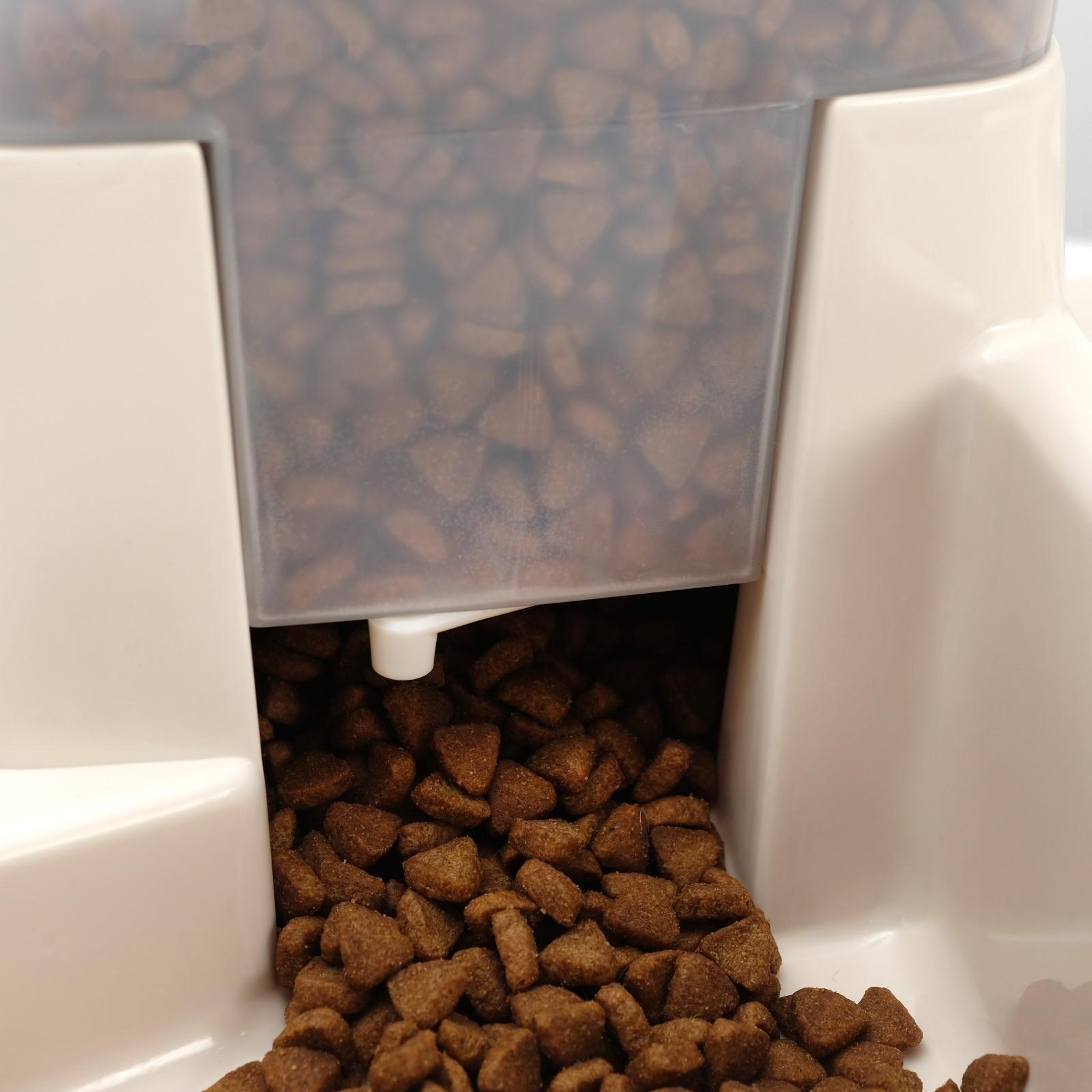 Комплекс: контейнер для корма (1,5 кг), съемная миска и поилка, бежевый