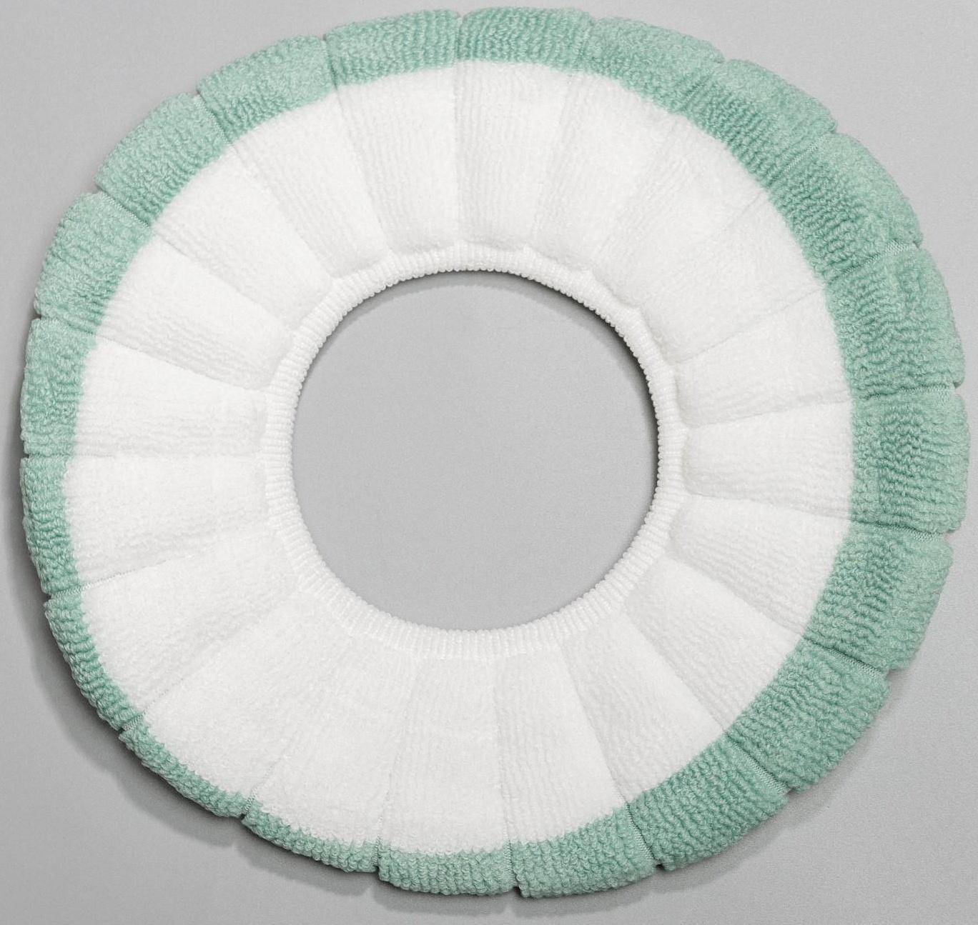 Чехол на сиденье для унитаза на резинке «Полоски», 31,5×31,5 см, 75 г, цвет МИКС