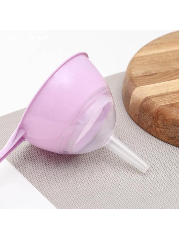 Воронка-сито пластиковая «Комбо», 24,5×12×14,5 см, цвет МИКС